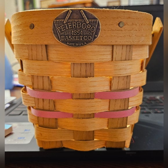 Peterboro Pretty In Pink Breast Cancer Awareness Handled with Liner Basket - Picture 9 of 11